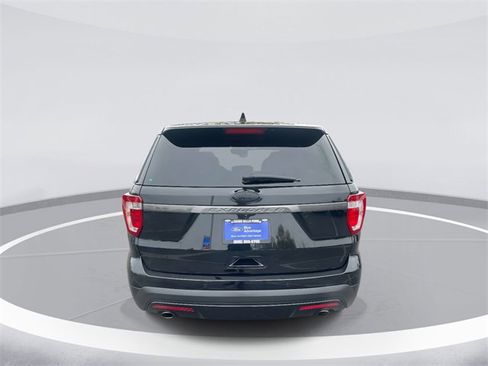 Certified 2017 Ford Explorer XLT w/ Equipment Group 202A image 6