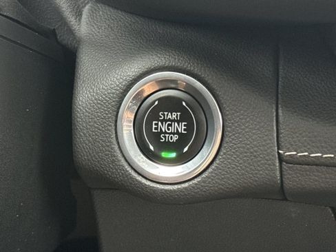 Used 2023 Buick Envision Avenir AWD/4WD image 29