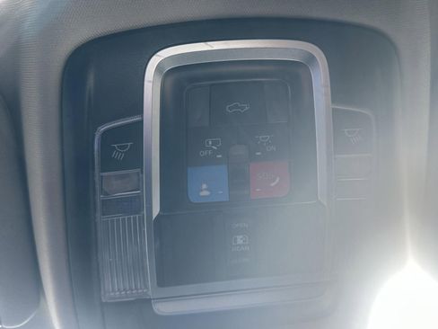 Used 2024 RAM 2500 Laramie w/ Safety Group image 34