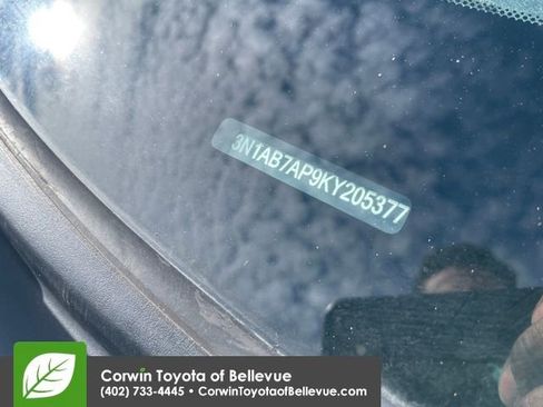 Used 2019 Nissan Sentra S image 31