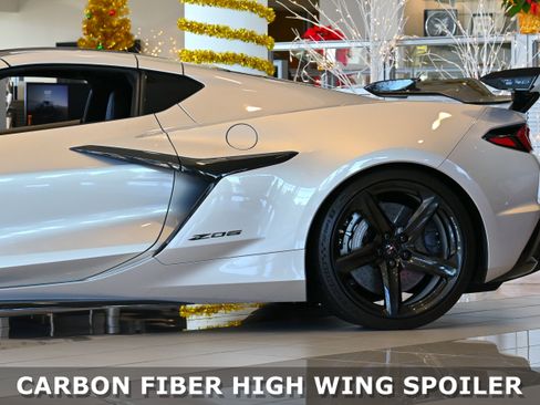 Used 2024 Chevrolet Corvette Z06 w/ Z07 Performance Package image 5