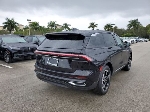 New 2026 Lincoln Nautilus Premier AWD/4WD image 4