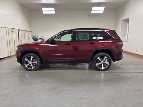 New 2026 Jeep Grand Cherokee Limited AWD/4WD image 5