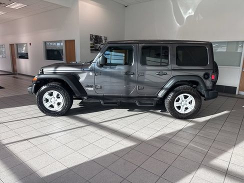 Used 2021 Jeep Wrangler Unlimited Sport w/ Sun And Sound Package AWD/4WD image 9