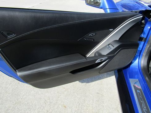 Used 2019 Chevrolet Corvette Grand Sport image 11
