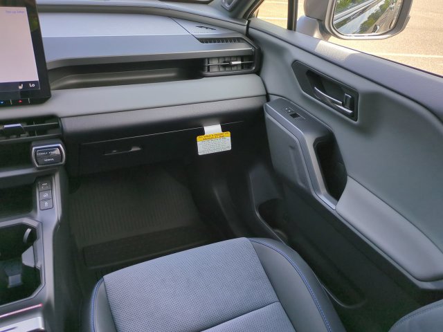 New 2026 Toyota RAV4 XSE w/ Panoramic Sun Roof Package AWD/4WD image 17