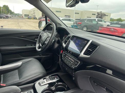 Used 2016 Honda Pilot Elite image 2