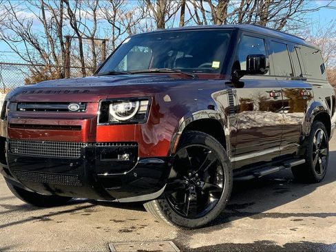 New 2026 Land Rover Defender 130 X-Dynamic SE image 1