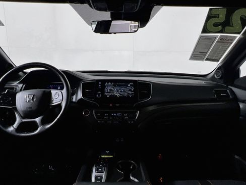 Used 2025 Honda Passport TrailSport image 30