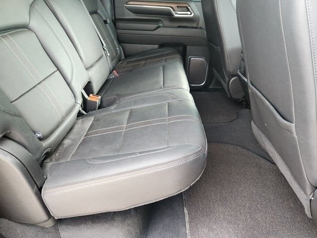 Used 2024 Chevrolet Silverado 3500 High Country w/ Technology Package AWD/4WD image 32