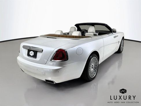 Used 2016 Rolls-Royce Dawn RWD image 6