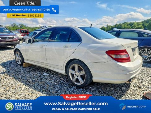 Used 2011 Mercedes-Benz C 300 4MATIC Sedan image 3