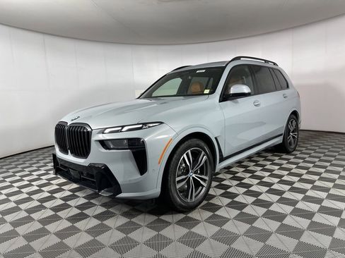 New 2026 BMW X7 xDrive40i w/ Dynamic Handling Package image 3