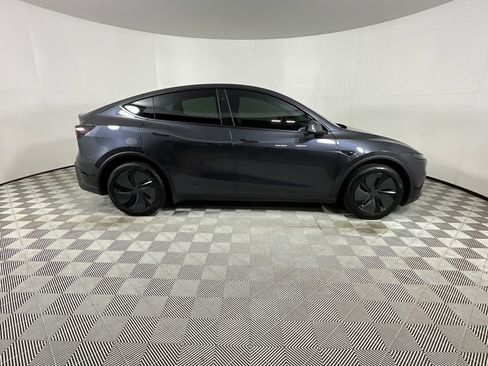 Used 2026 Tesla Model Y Long Range RWD image 5