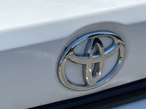 Used 2025 Toyota Corolla LE FWD image 15