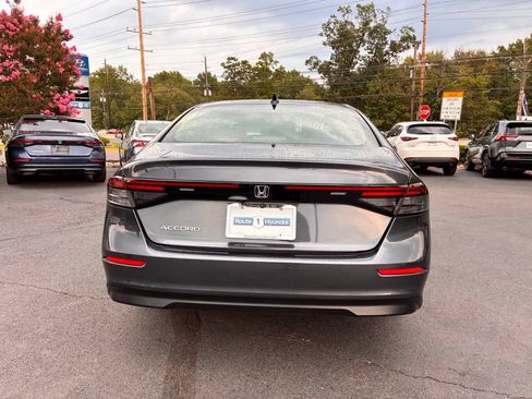 Used 2025 Honda Accord SE image 6