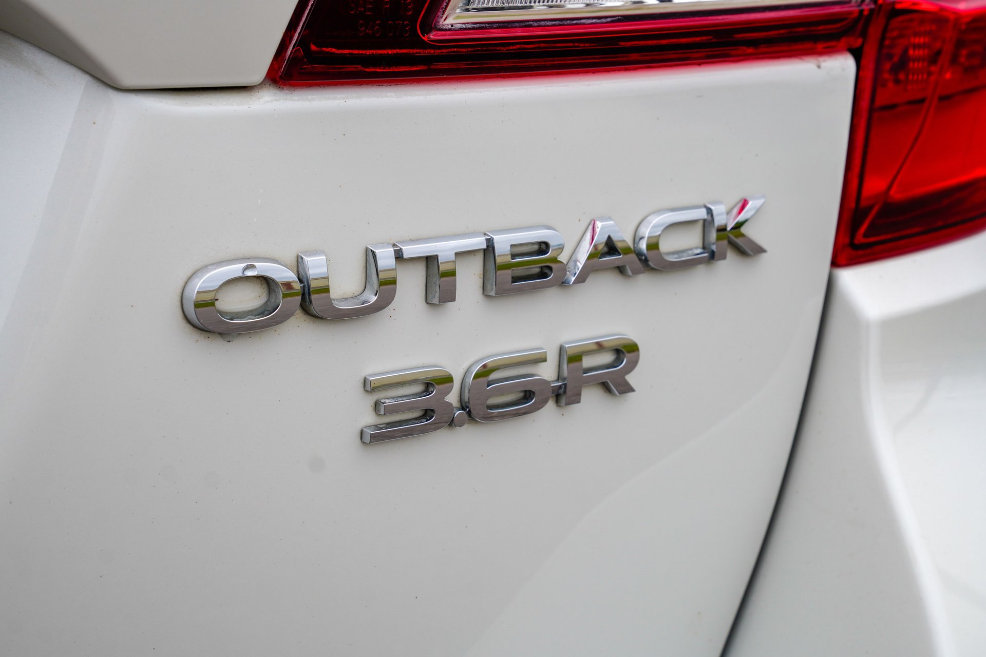 Used 2018 Subaru Outback 3.6R Limited AWD/4WD image 39