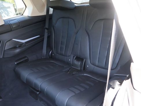 Used 2021 BMW X7 xDrive40i w/ Premium Package AWD/4WD image 16