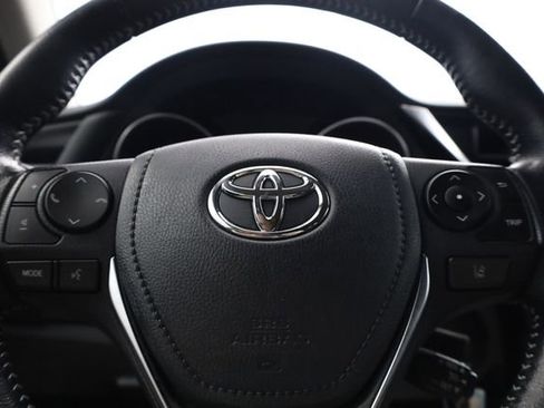 Used 2018 Toyota Corolla iM image 14