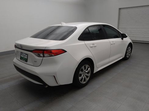 Used 2022 Toyota Corolla LE image 9