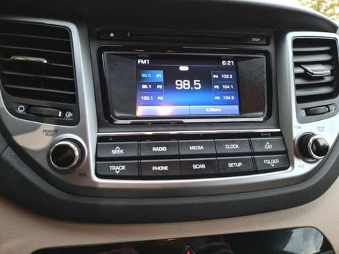 Used 2017 Hyundai Tucson SE w/ SE Popular Package 02 AWD/4WD image 23