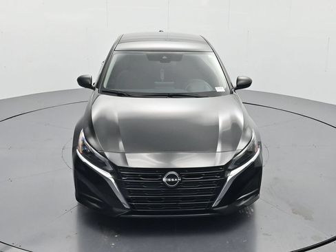 Certified 2024 Nissan Altima 2.5 SV FWD image 29