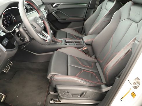 Certified 2025 Audi Q3 2.0T Premium Plus w/ Premium Plus Package image 25