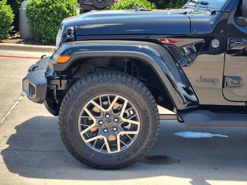 New 2025 Jeep Wrangler Sahara image 9