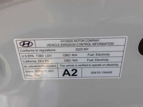Used 2025 Hyundai Ioniq 6 SE image 28