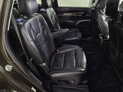 Used 2022 Kia Telluride SX w/ SX Prestige Package AWD/4WD image 29