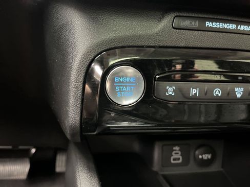 Certified 2025 Ford Escape Platinum w/ Premium Technology Package AWD/4WD image 23