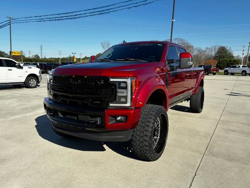 Used 2019 Ford F250 Lariat w/ Lariat Ultimate Package image 2