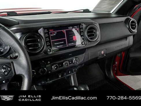 Used 2020 Toyota Tacoma TRD Sport image 13