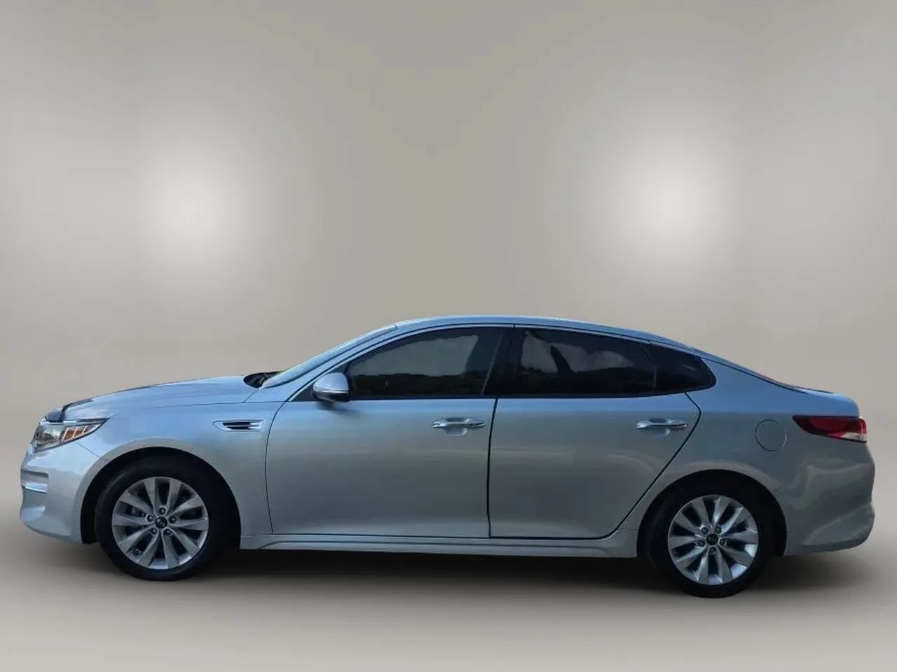 Used 2018 Kia Optima EX FWD image 5