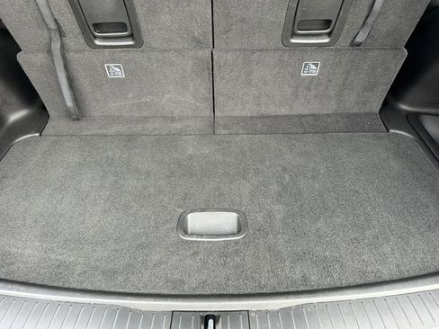 Used 2024 Jeep Grand Cherokee L Limited image 17