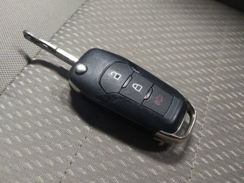 Used 2021 Ford EcoSport S FWD image 32