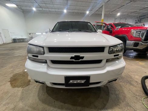 Used 2008 Chevrolet TrailBlazer SS w/ Sun And Sound Package image 2