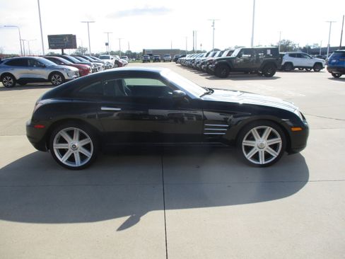 Used 2005 Chrysler Crossfire Limited RWD image 5