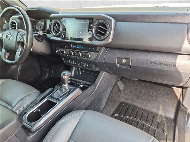 Used 2022 Toyota Tacoma TRD Off-Road w/ Technology Package AWD/4WD image 21