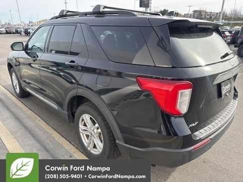 Used 2020 Ford Explorer XLT image 4