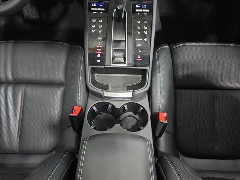 Used 2025 Porsche Macan GTS image 20