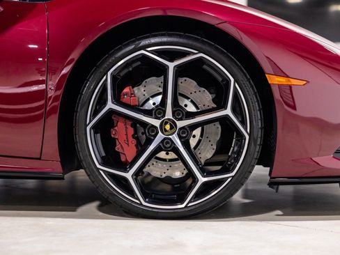 Used 2022 Lamborghini Huracan EVO RWD image 24