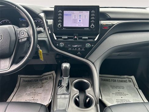 Used 2023 Toyota Camry SE image 11