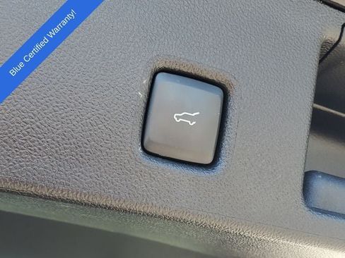 Certified 2025 Ford Escape Platinum AWD/4WD image 28