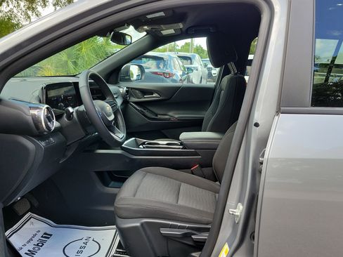 Used 2025 Chevrolet Equinox LT FWD image 18
