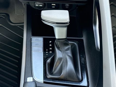 Used 2024 Hyundai Elantra SEL FWD image 27