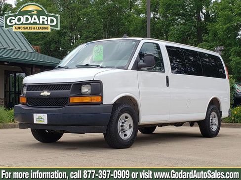 Used 2017 Chevrolet Express 2500 LS RWD image 1