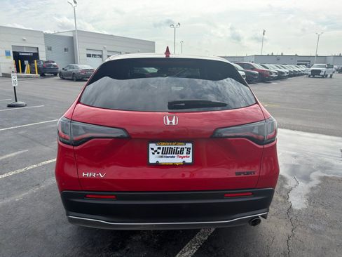 Used 2024 Honda HR-V Sport image 5