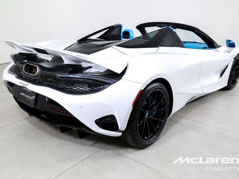 New 2026 McLaren 750S Spider RWD image 10