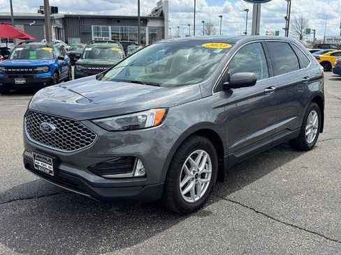 Certified 2023 Ford Edge SEL w/ Convenience Package AWD/4WD image 2